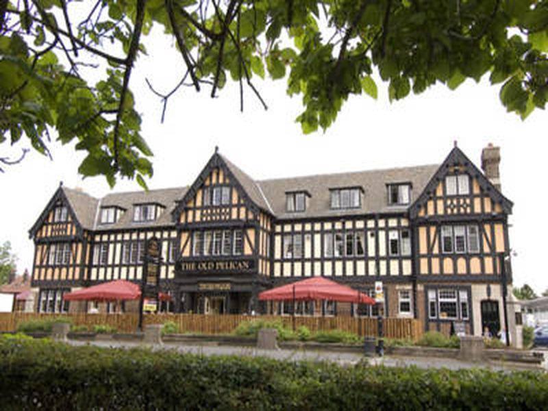 Altrincham Lodge Exterior photo